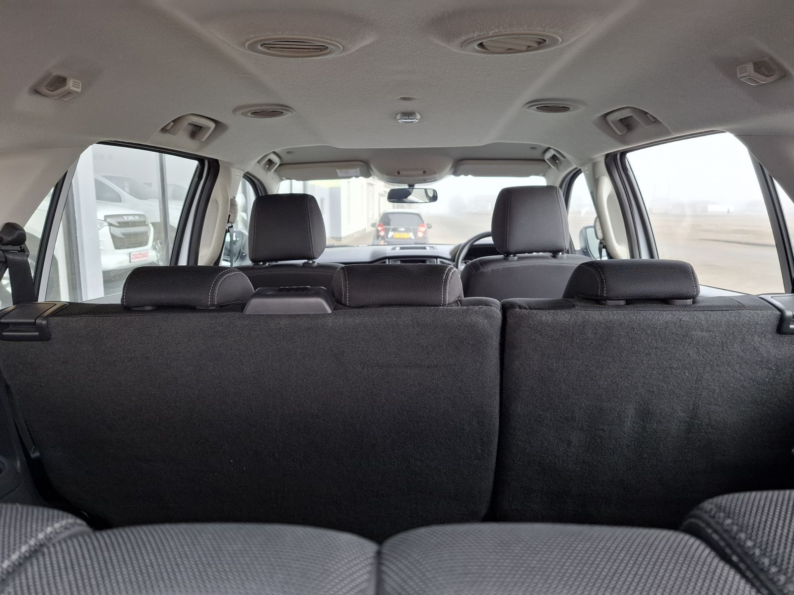 2017 Ford Everest photo 8