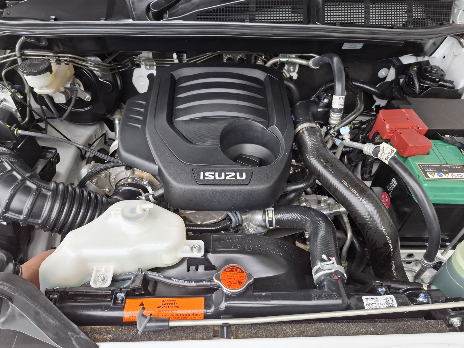 2023 Isuzu D-MAX photo 13