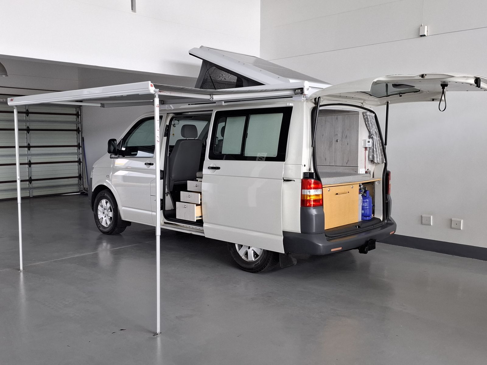 2008 Volkswagen Kombi photo 7