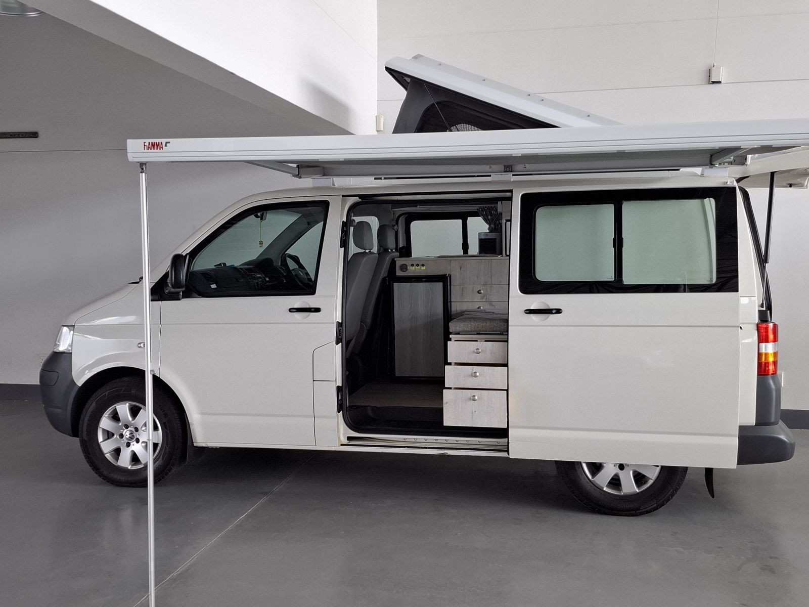 2008 Volkswagen Kombi photo 8