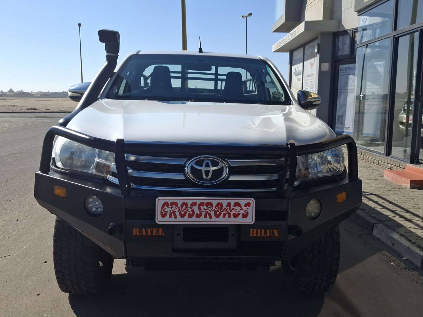 2017 Toyota Hilux photo 2