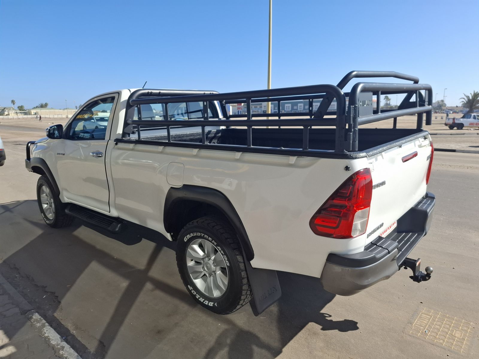 2017 Toyota Hilux photo 6