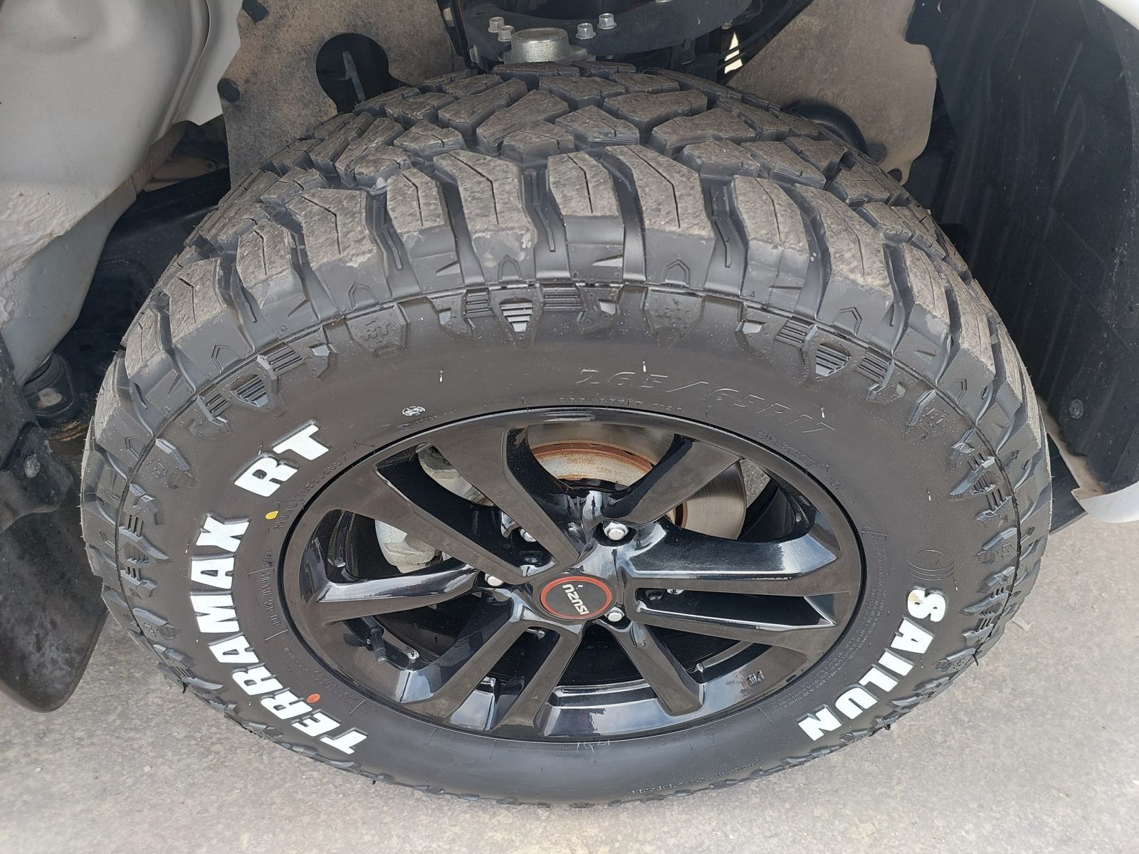2023 Isuzu D-MAX photo 14