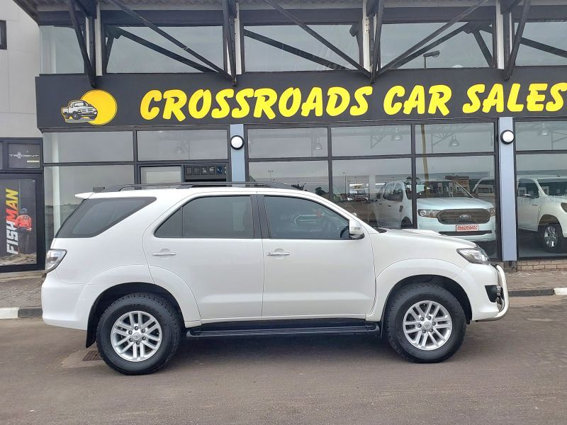 2014 Toyota Fortuner photo 3