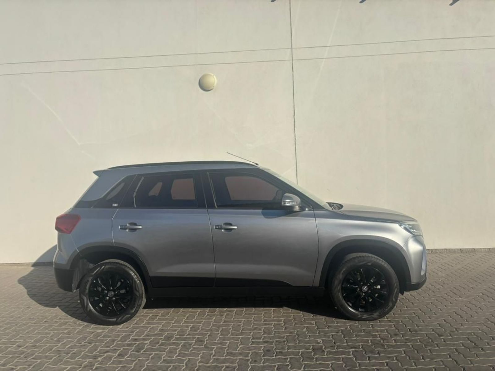 2022 Toyota Urban Cruiser photo 2
