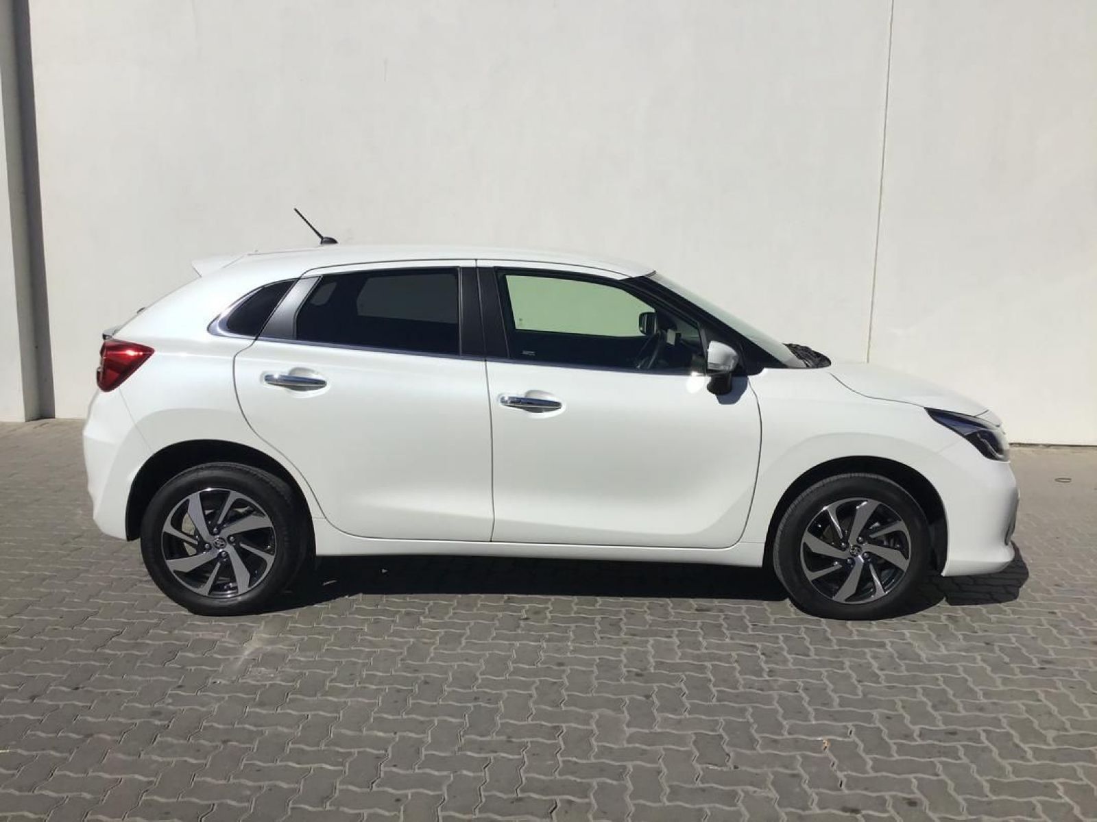2024 Toyota Starlet photo 2