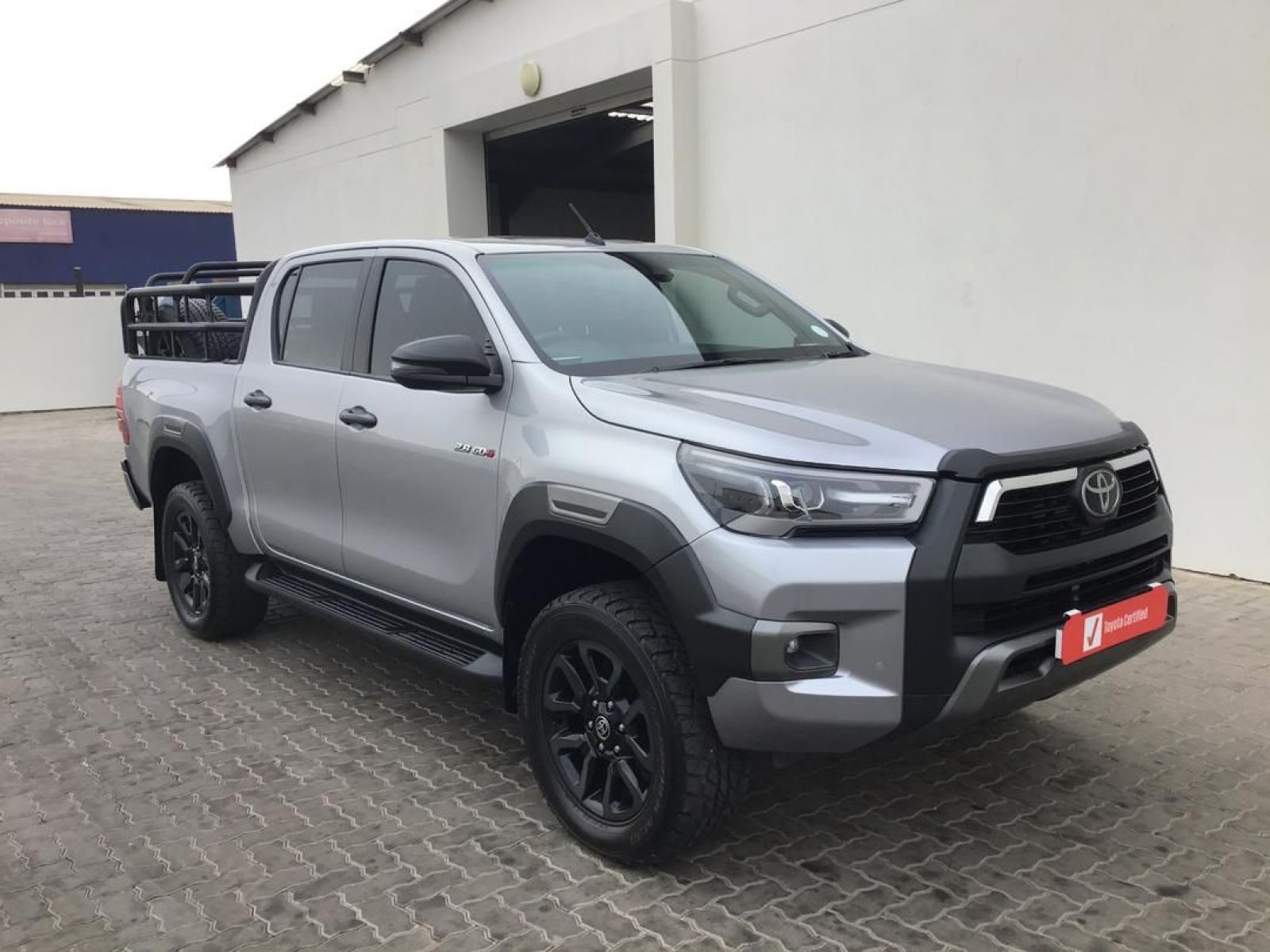 2023 Toyota Hilux photo 1
