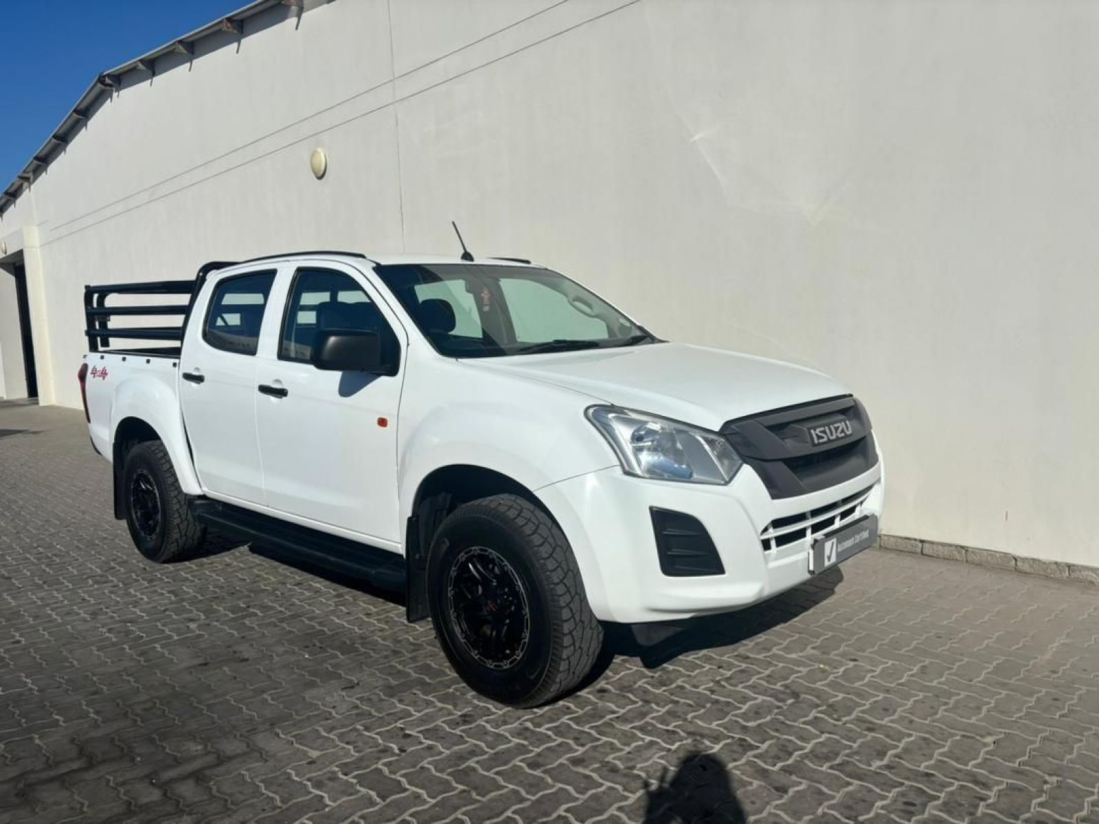 2019 Isuzu D-MAX photo 1