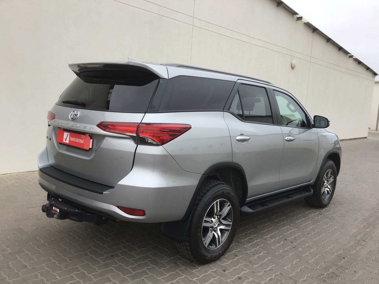 2022 Toyota Fortuner photo 3