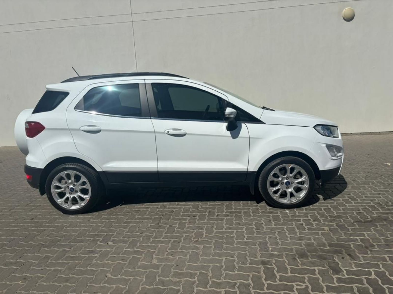 2022 Ford Ecosport photo 2