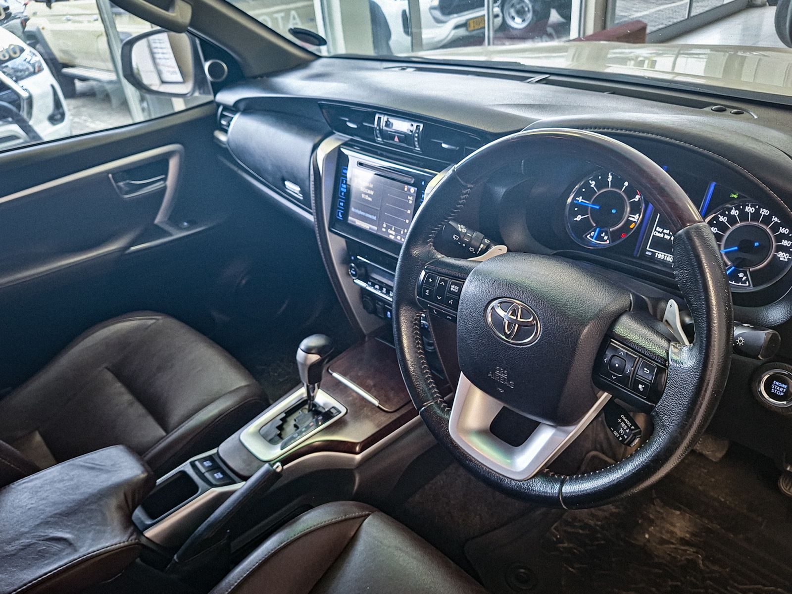 2017 Toyota Fortuner photo 5