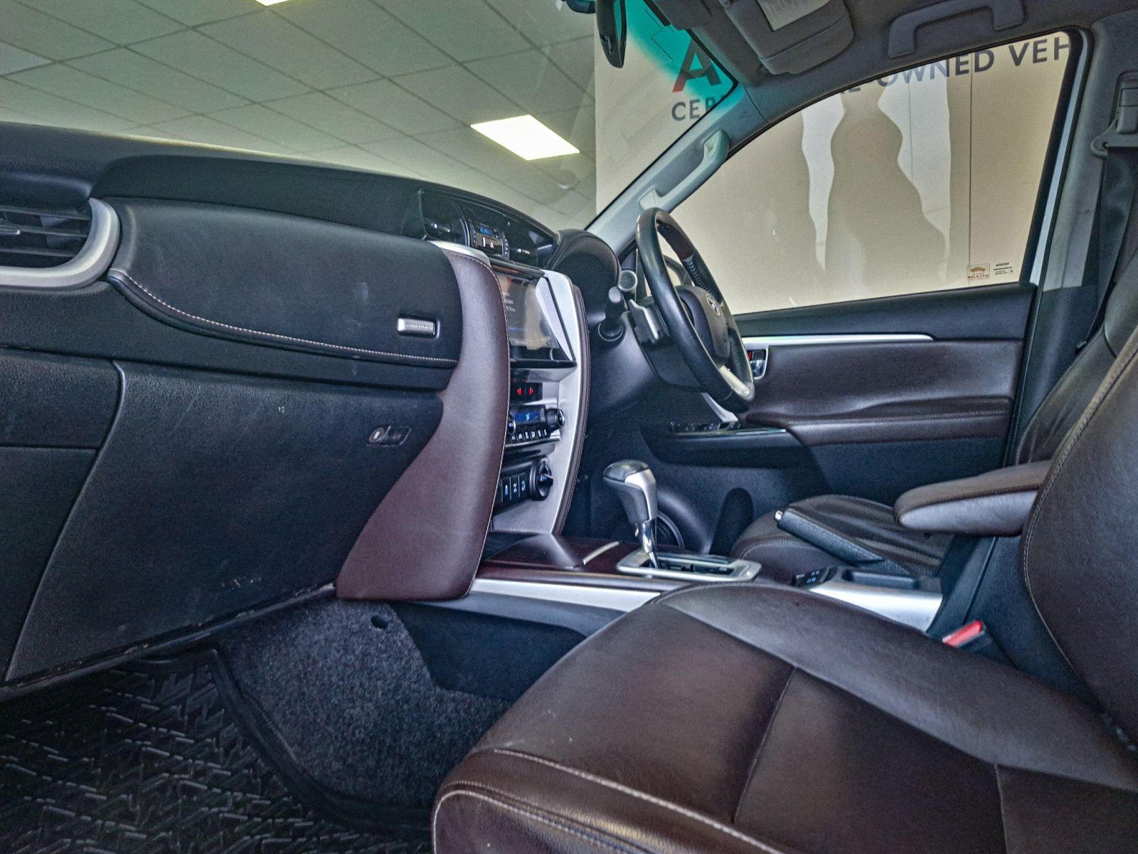 2017 Toyota Fortuner photo 6