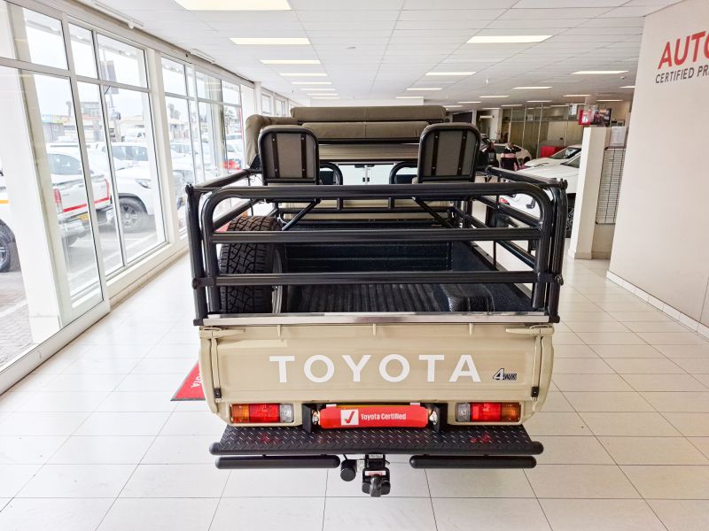 2023 Toyota Land Cruiser photo 3