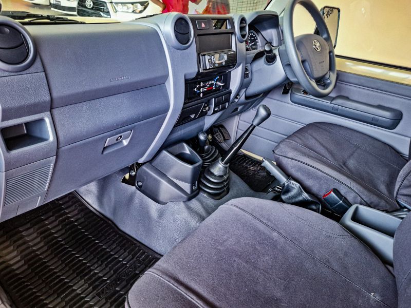 2023 Toyota Land Cruiser photo 6