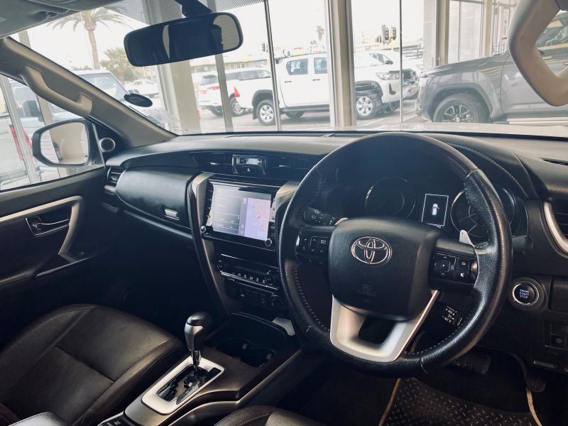 2020 Toyota Fortuner photo 6