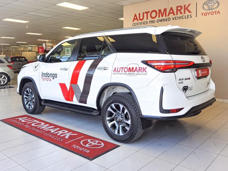 2023 Toyota Fortuner photo 3