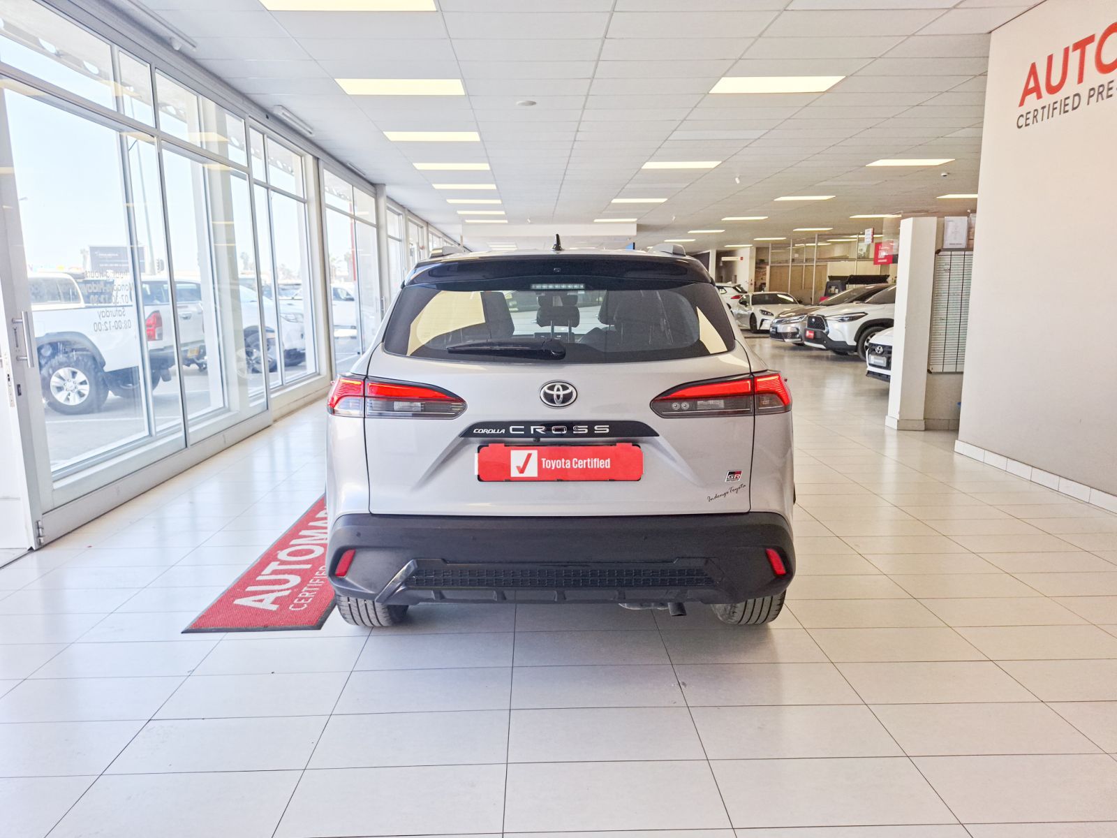 2023 Toyota Corolla photo 3