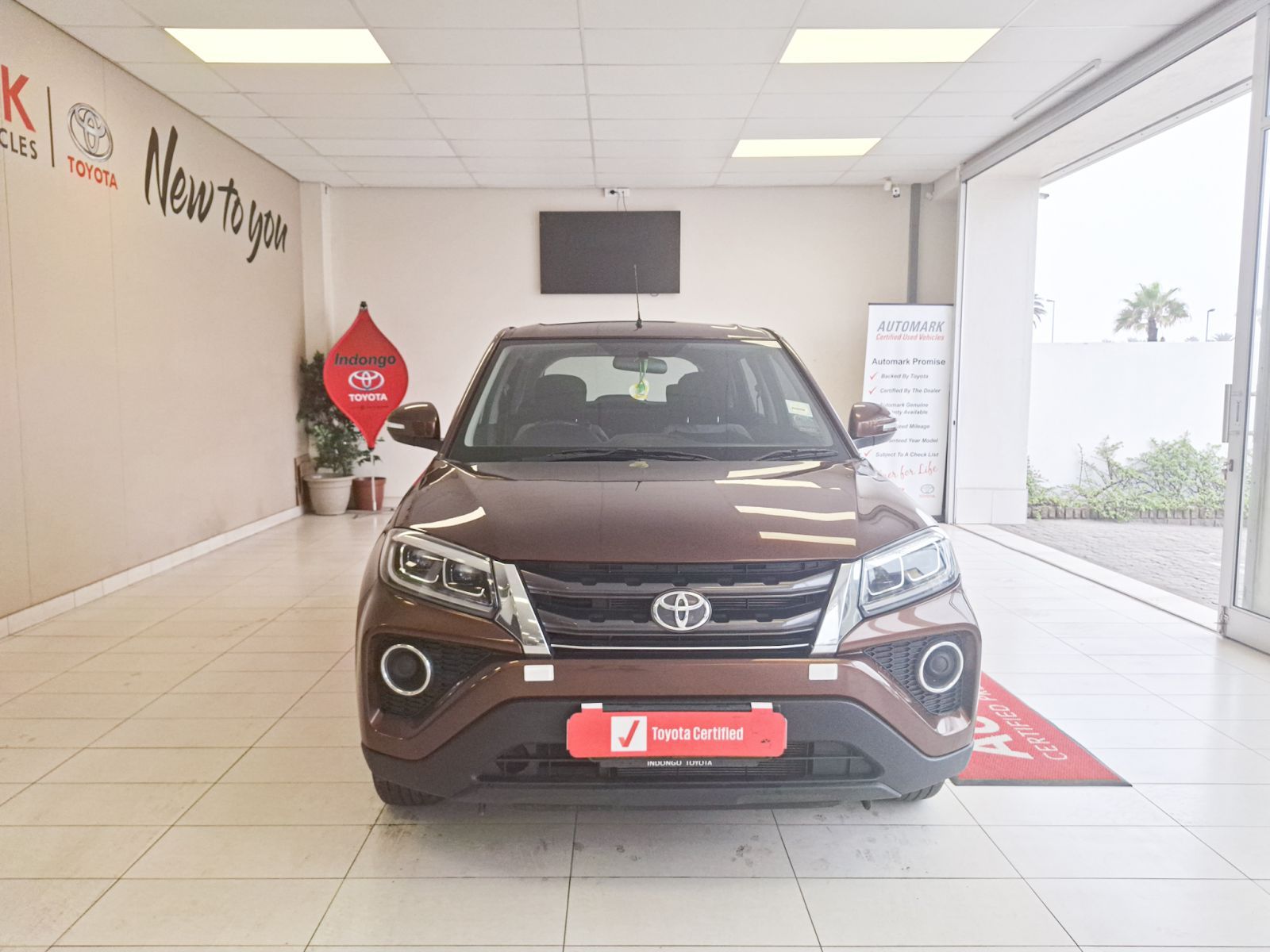 2023 Toyota Urban Cruiser photo 2