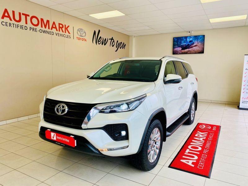 2021 Toyota Fortuner photo 1