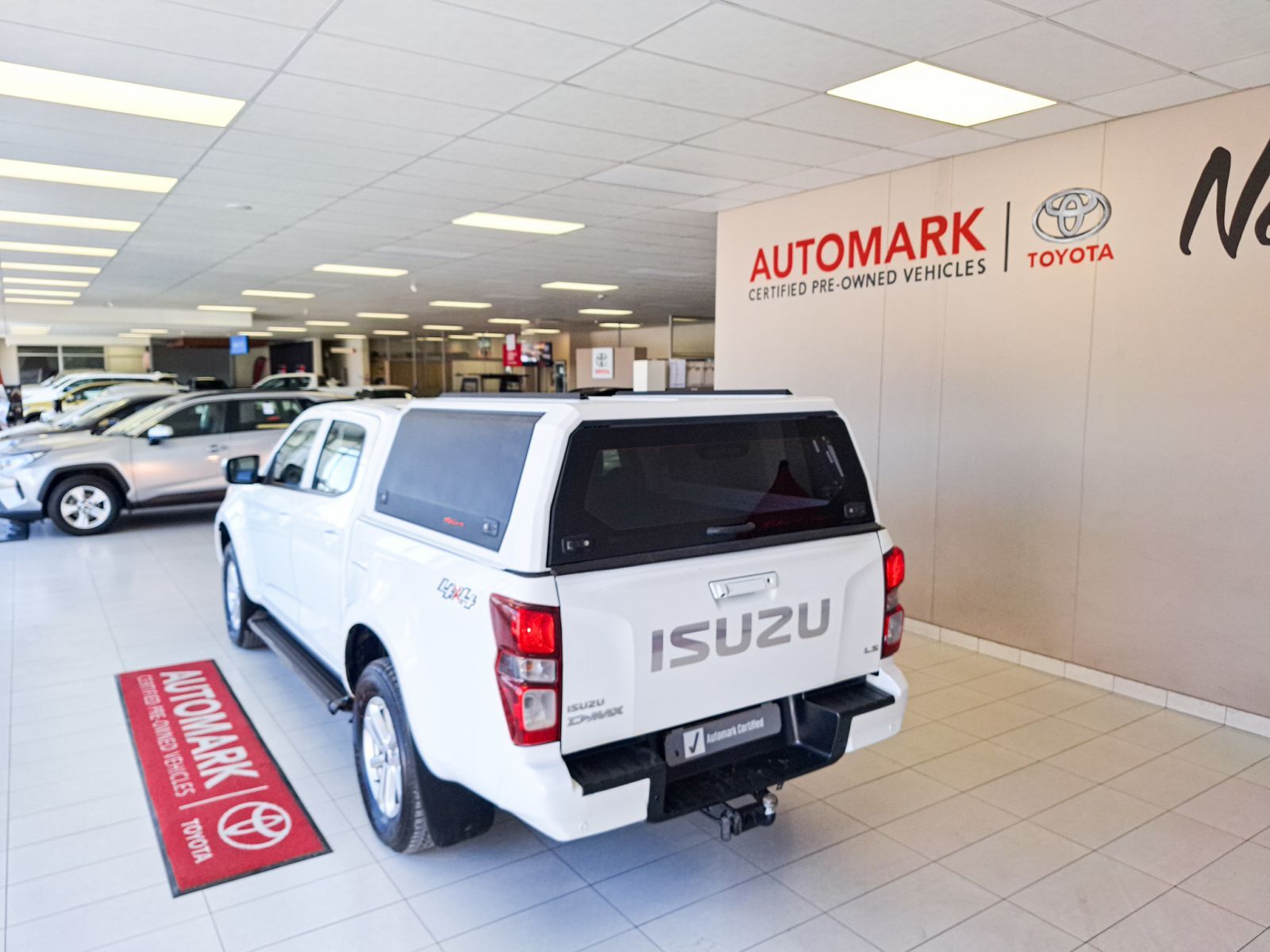 2023 Isuzu D-MAX photo 4