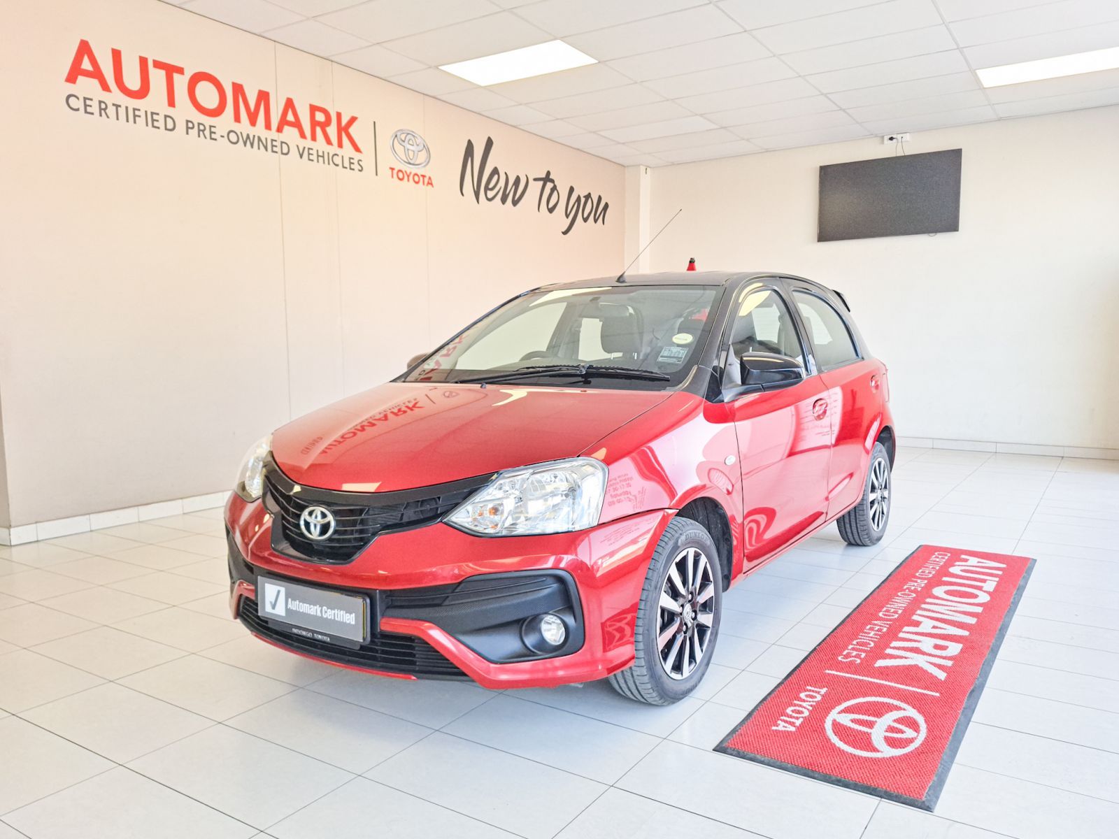 2020 Toyota Etios photo 1