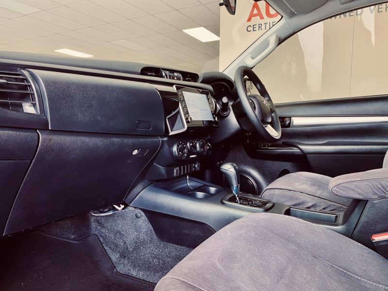 2021 Toyota Hilux photo 6