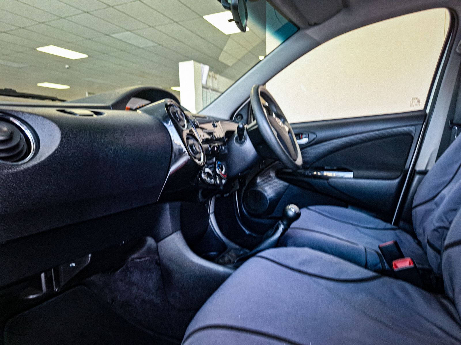 2019 Toyota Etios photo 5