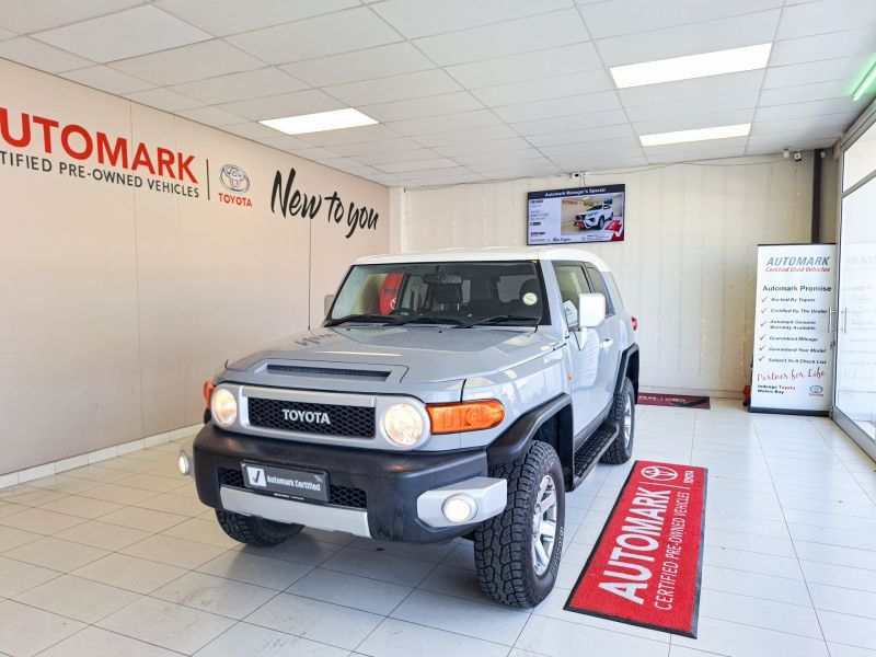 2017 Toyota FJ Cruiser photo 1