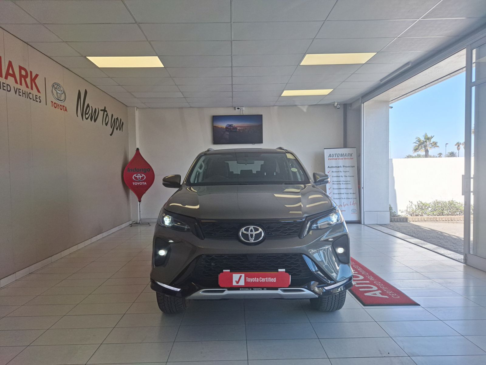 2024 Toyota Fortuner photo 2