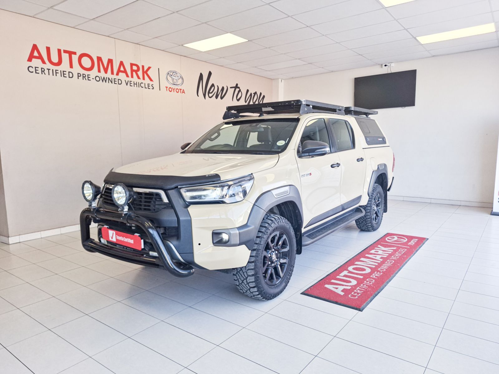 2022 Toyota Hilux photo 1