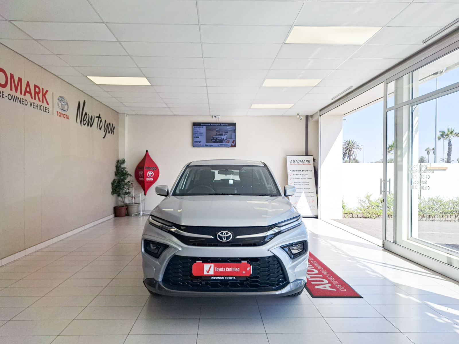 2025 Toyota Urban Cruiser photo 2