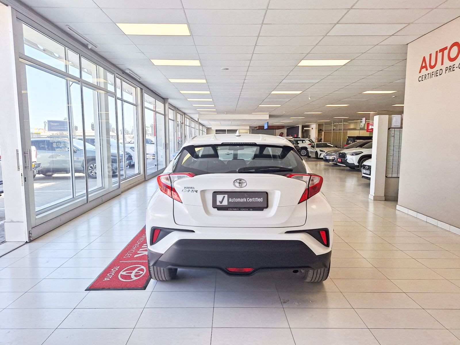 2019 Toyota C-HR photo 6