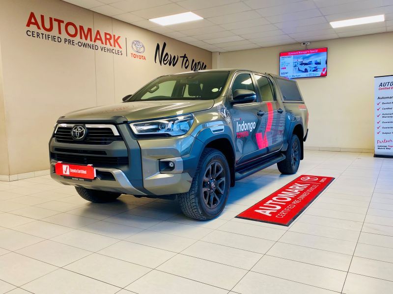 2023 Toyota Hilux photo 1