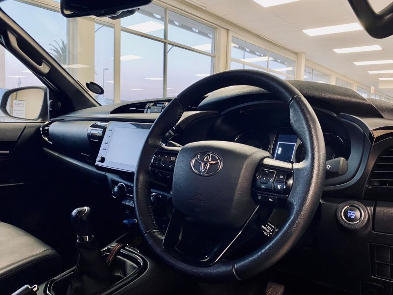 2023 Toyota Hilux photo 5