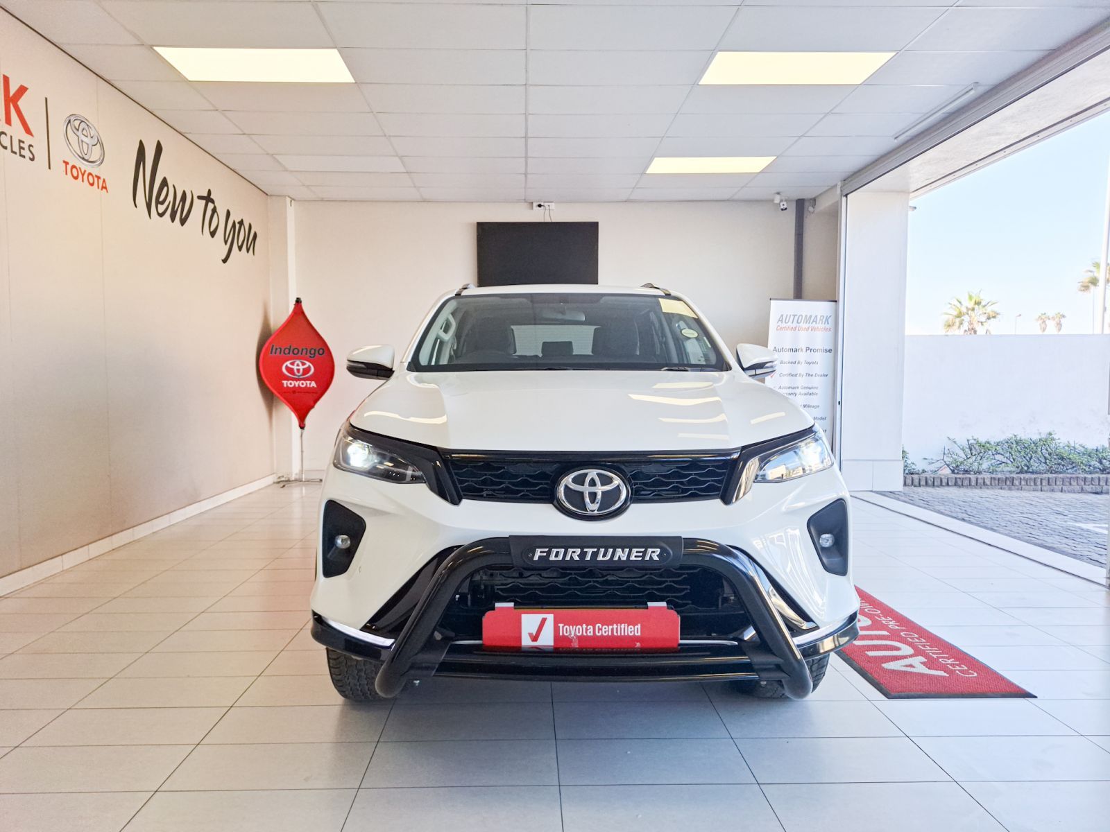 2025 Toyota Fortuner photo 2