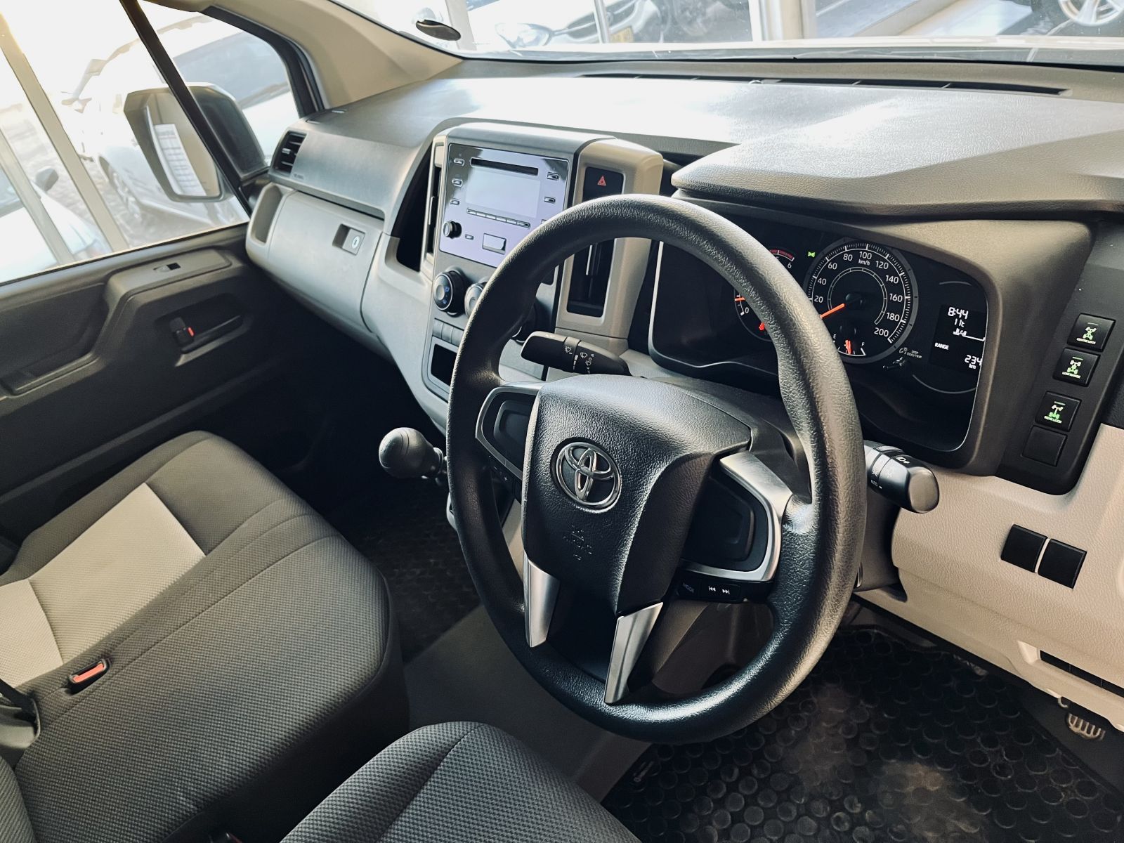 2022 Toyota Quantum photo 5