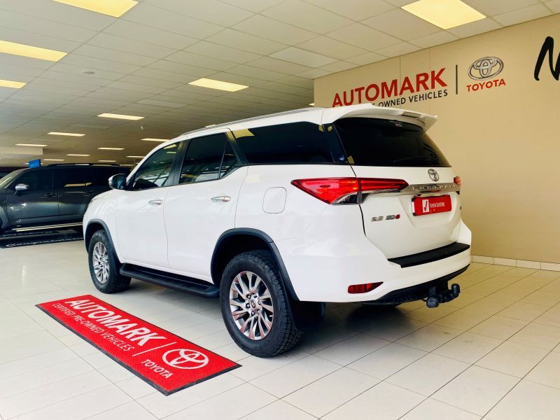 2021 Toyota Fortuner photo 6
