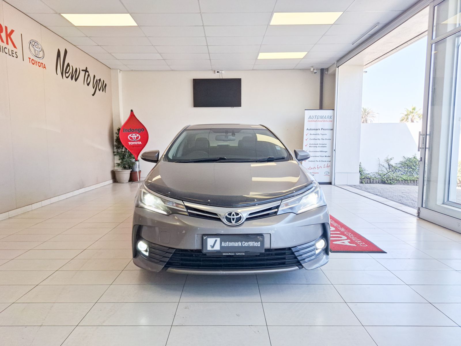 2019 Toyota Corolla photo 2