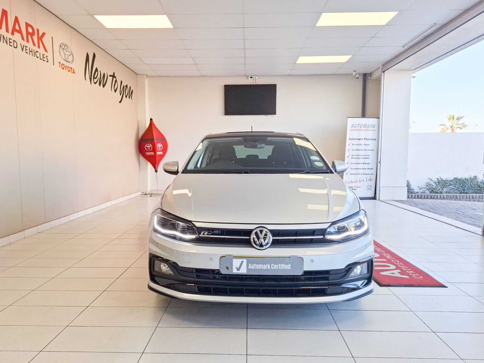 2018 Volkswagen Polo photo 2