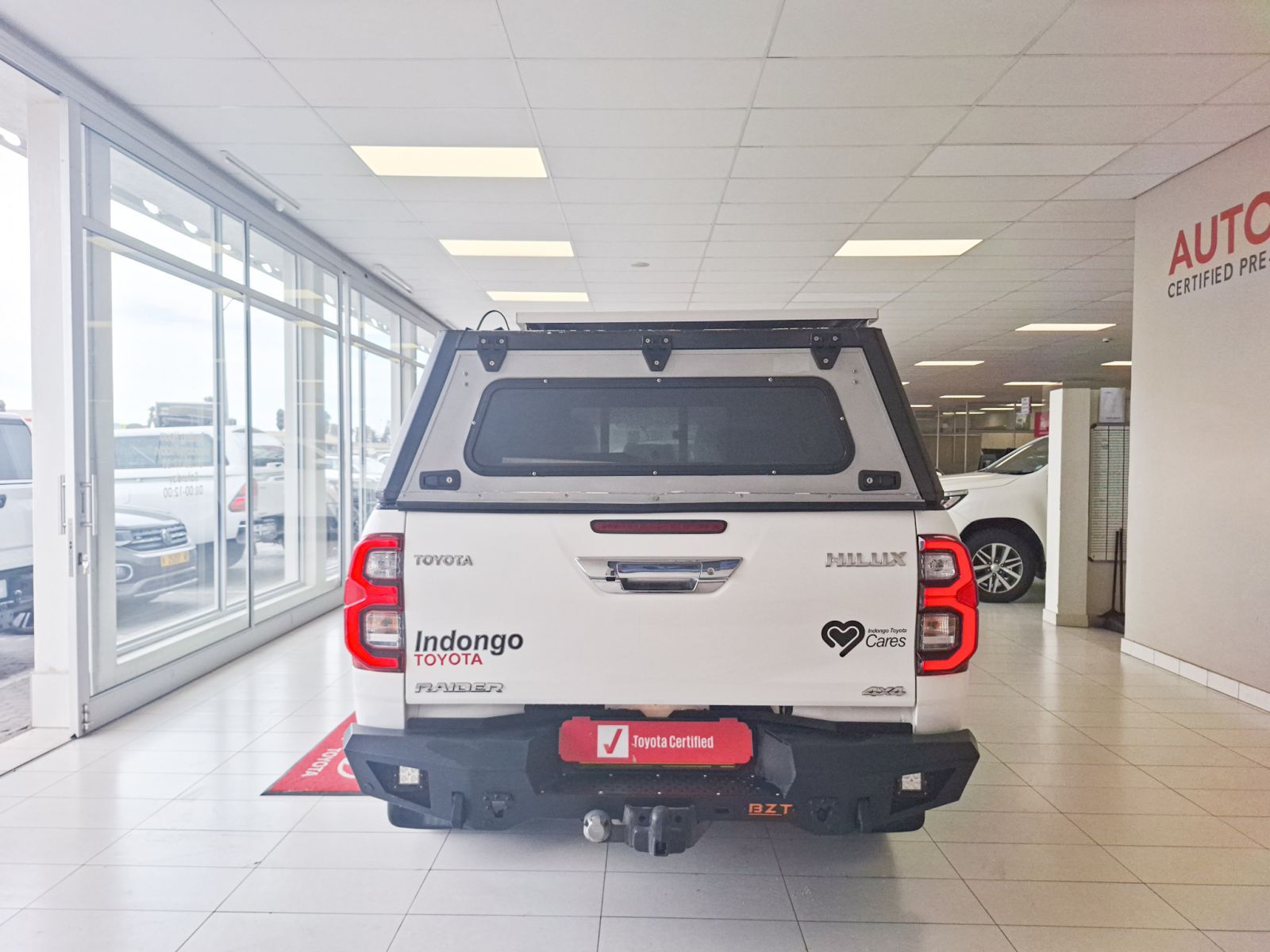2024 Toyota Hilux photo 3