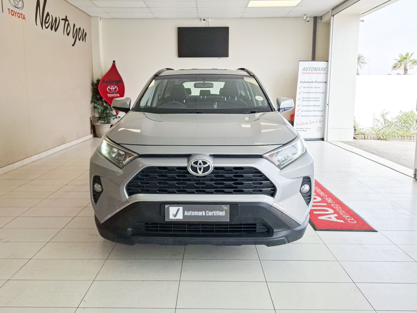 2019 Toyota Rav4 photo 2