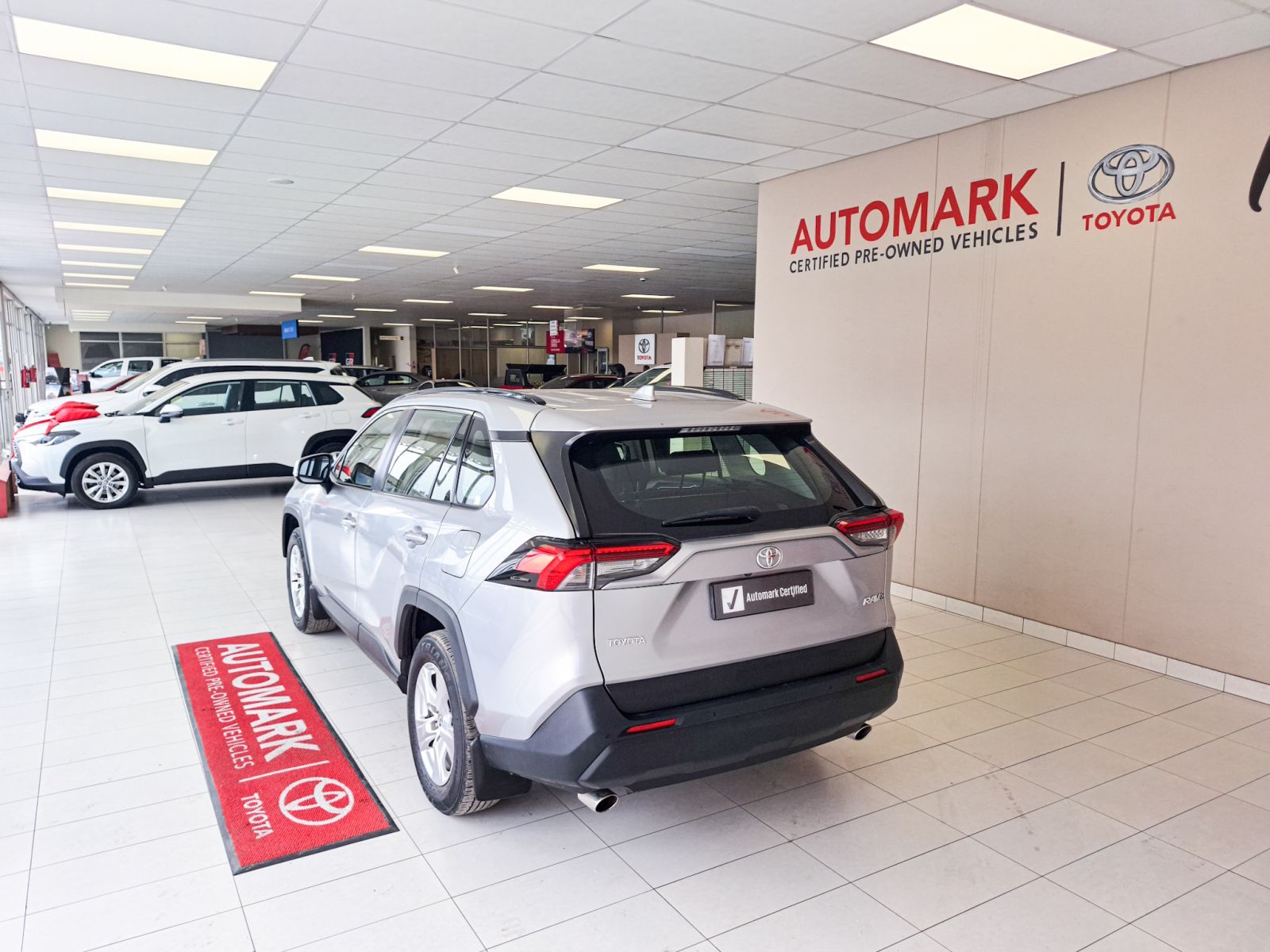2019 Toyota Rav4 photo 4