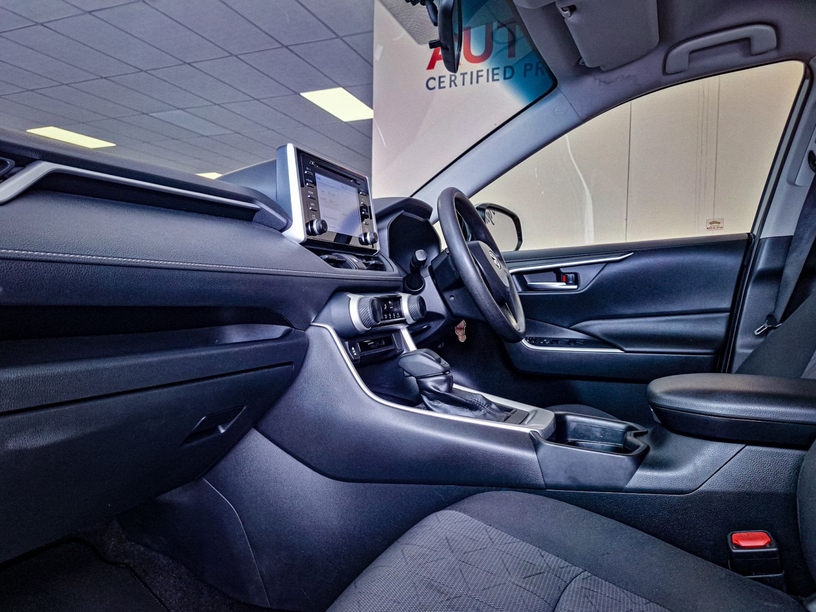 2019 Toyota Rav4 photo 6