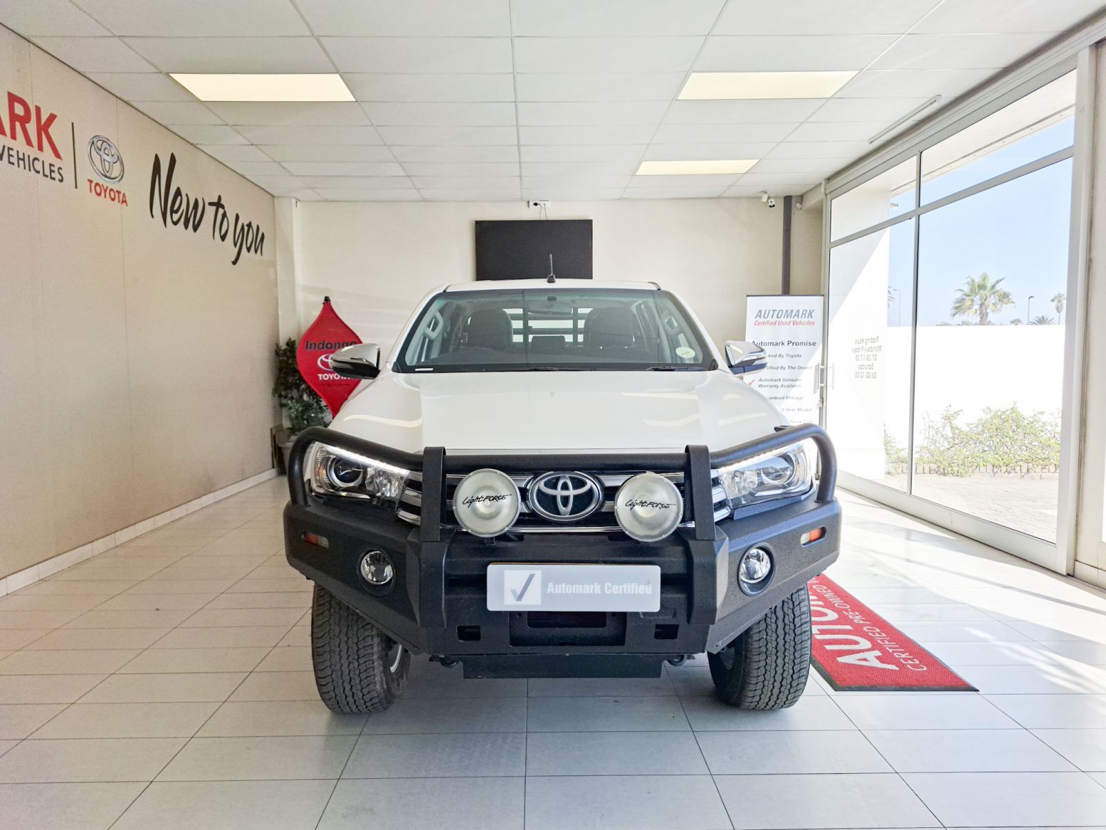 2018 Toyota Hilux photo 2