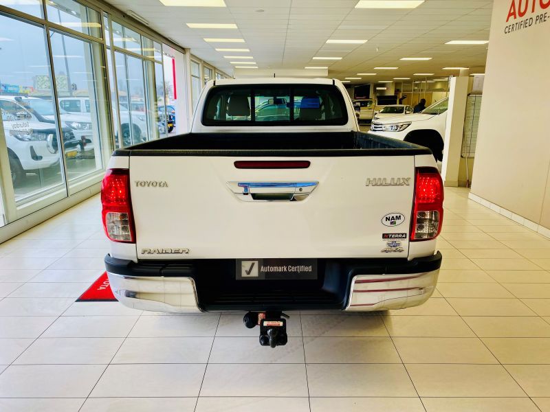 2019 Toyota Hilux photo 3