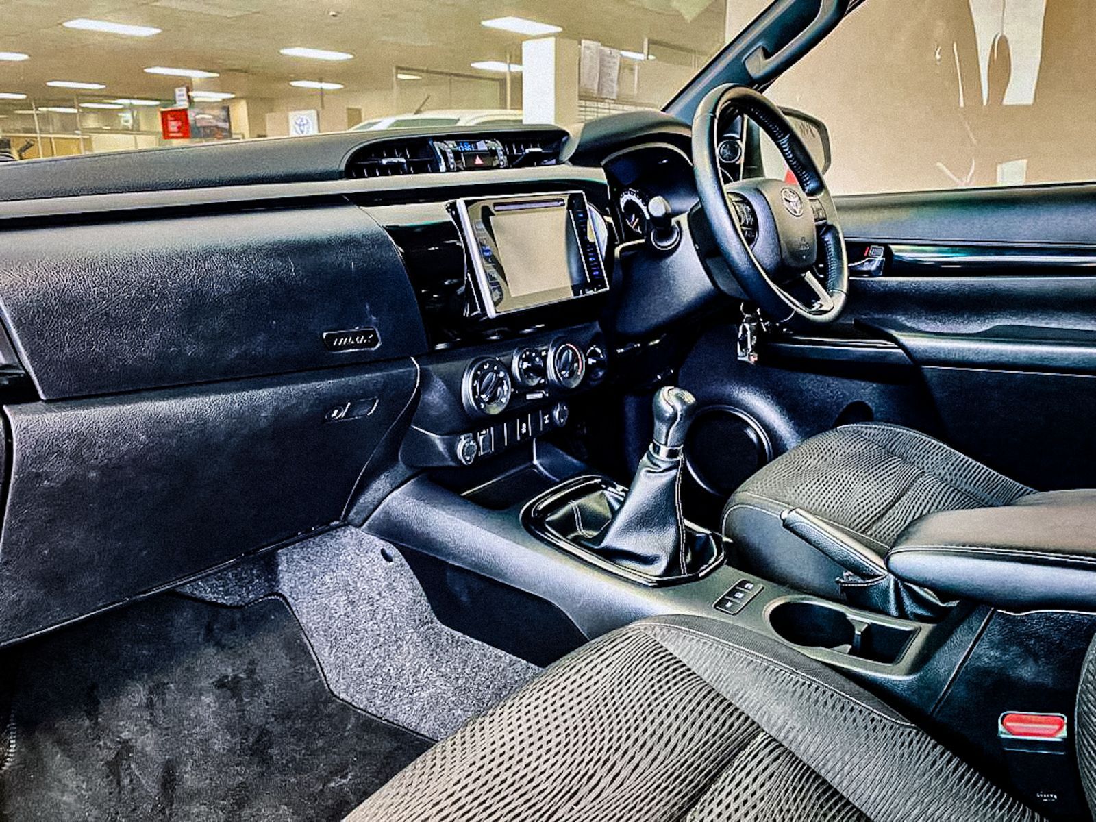 2019 Toyota Hilux photo 5