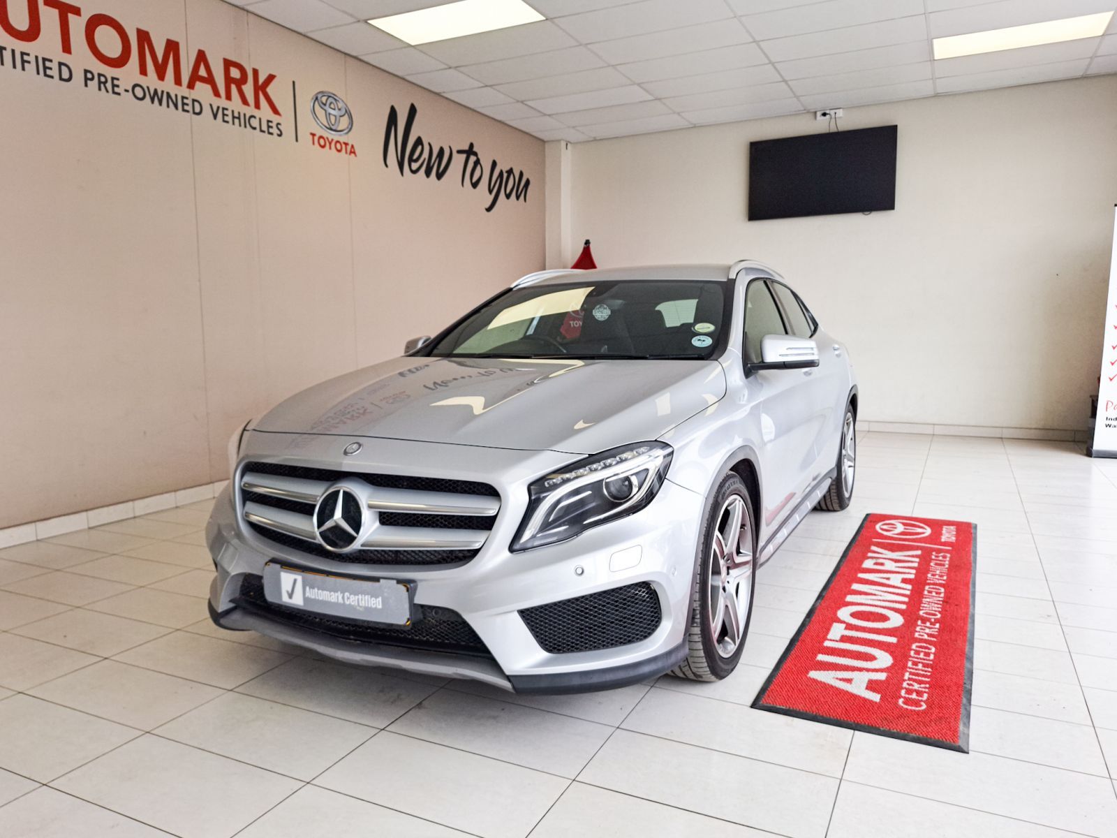 2015 Mercedes-Benz GLA Class photo 1