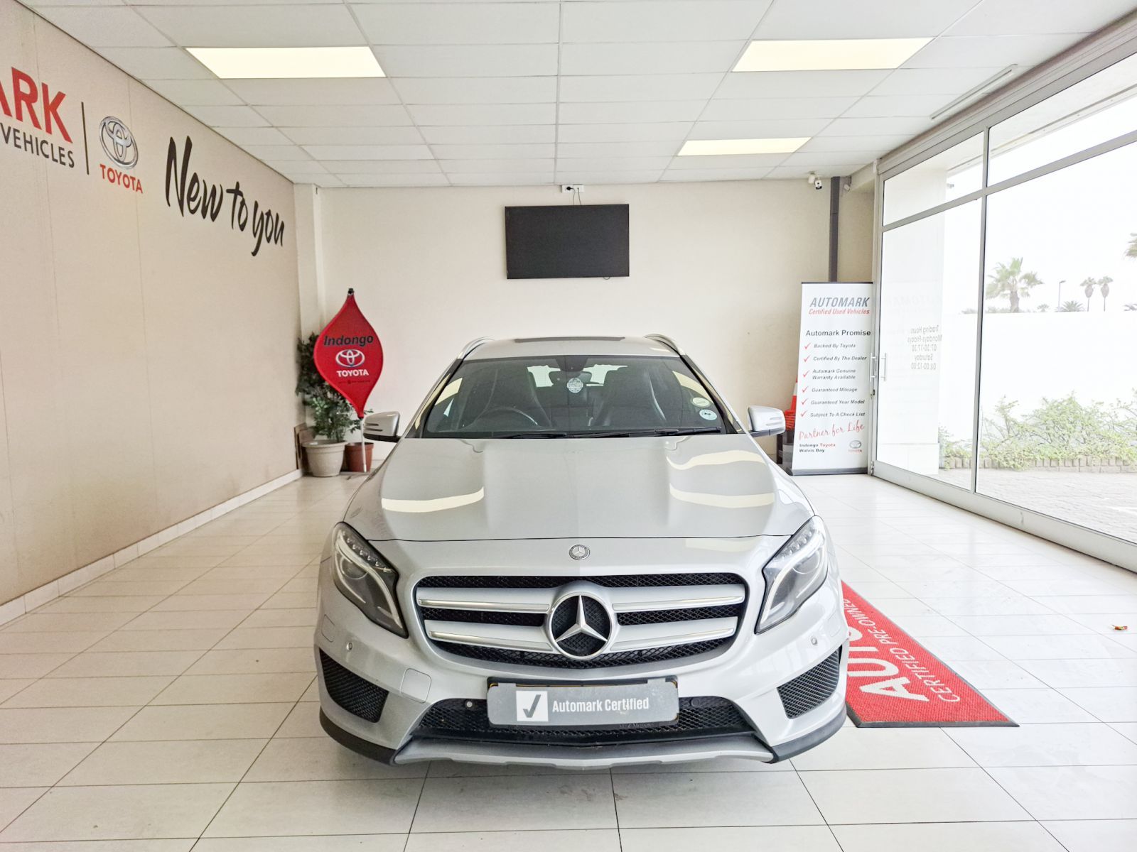 2015 Mercedes-Benz GLA Class photo 2