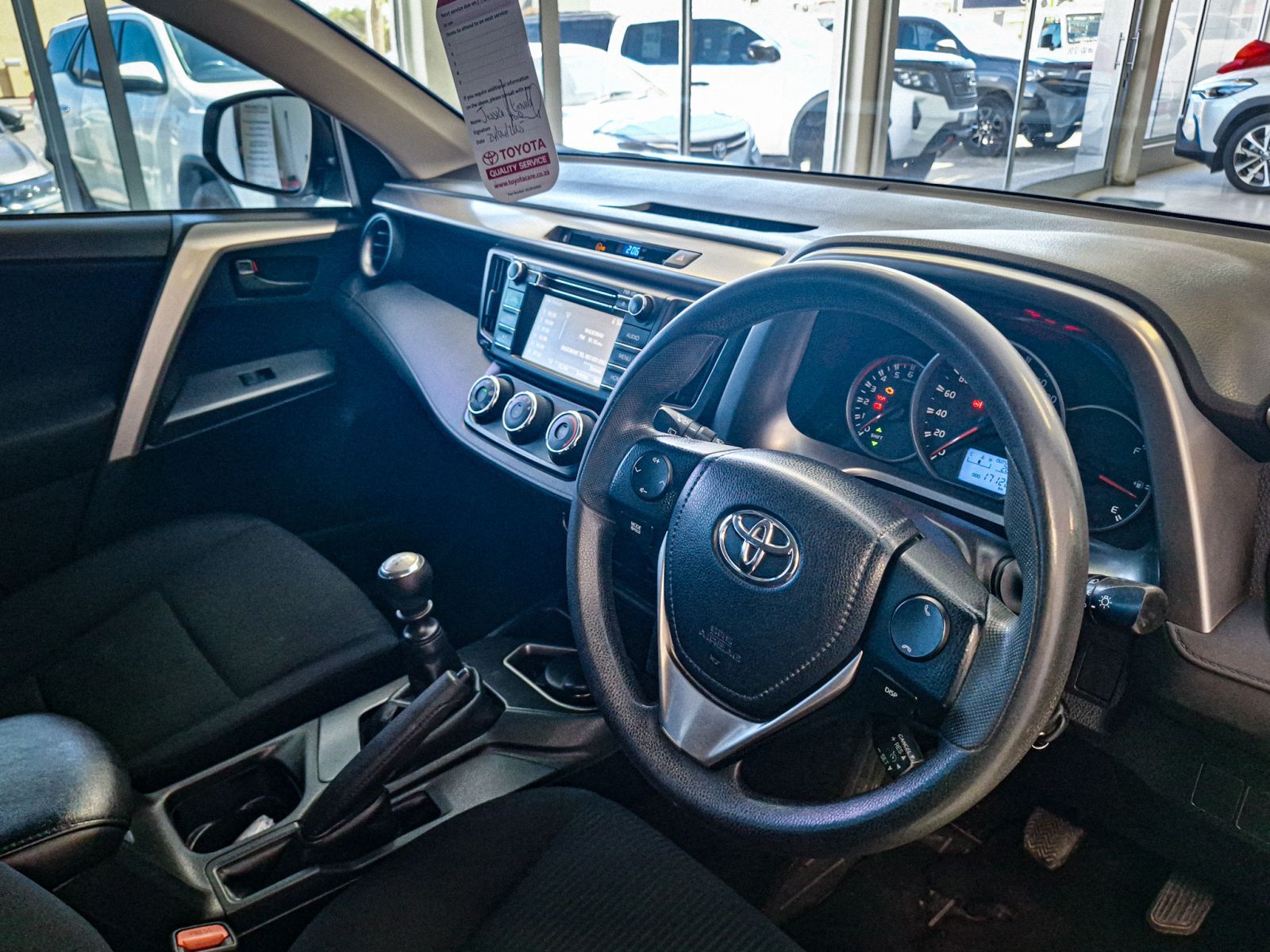 2017 Toyota Rav4 photo 5