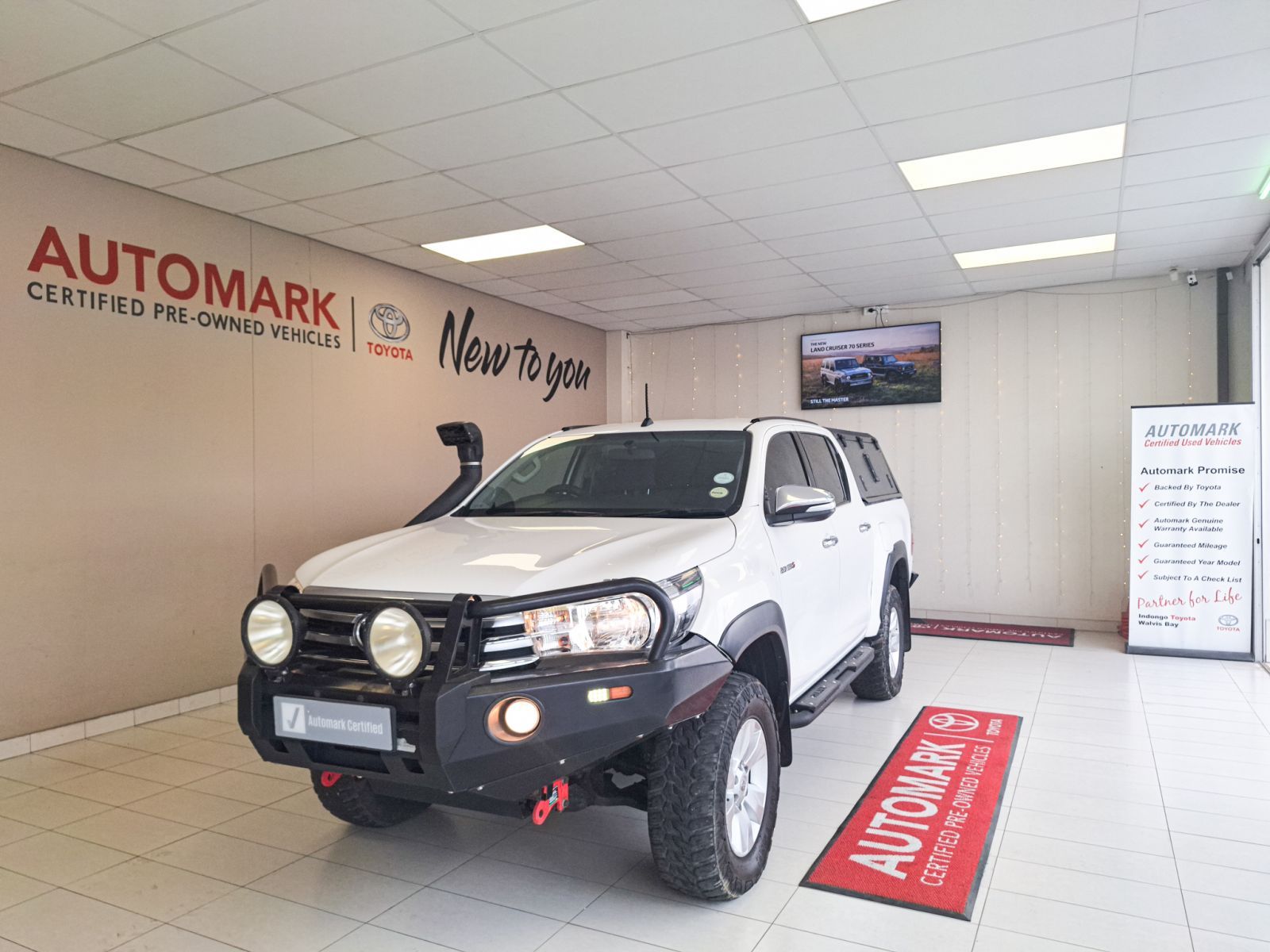 2017 Toyota Hilux photo 1